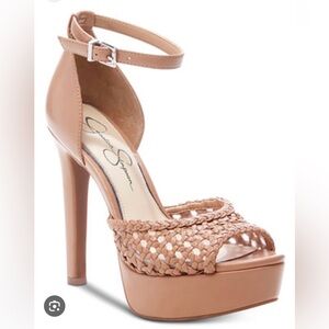 Jessica Simpson
Beeya Two-Piece Platform Sandals